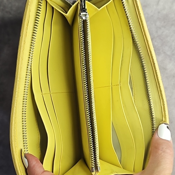 LOEWE Light Pale Yellow Calfskin Leather Silver Lock Long Zippy Wallet - Picture 4 of 9